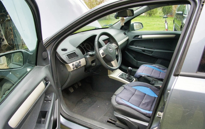 Opel Astra cena 6800 przebieg: 238000, rok produkcji 2007 z Oława małe 106